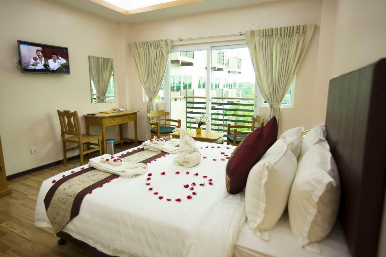 Hotel Sincere Smile Yangón Exterior foto